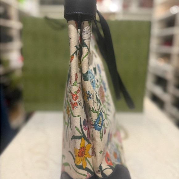 Gucci  Rare Floral-print Tote Bag, vintage Collectible canvas  leather trim EUC - Picture 7 of 17
